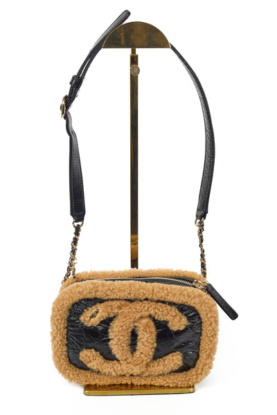 Chanel 2019 FW Runway Shearling and Crumpled Sheepskin CC Belt Bag