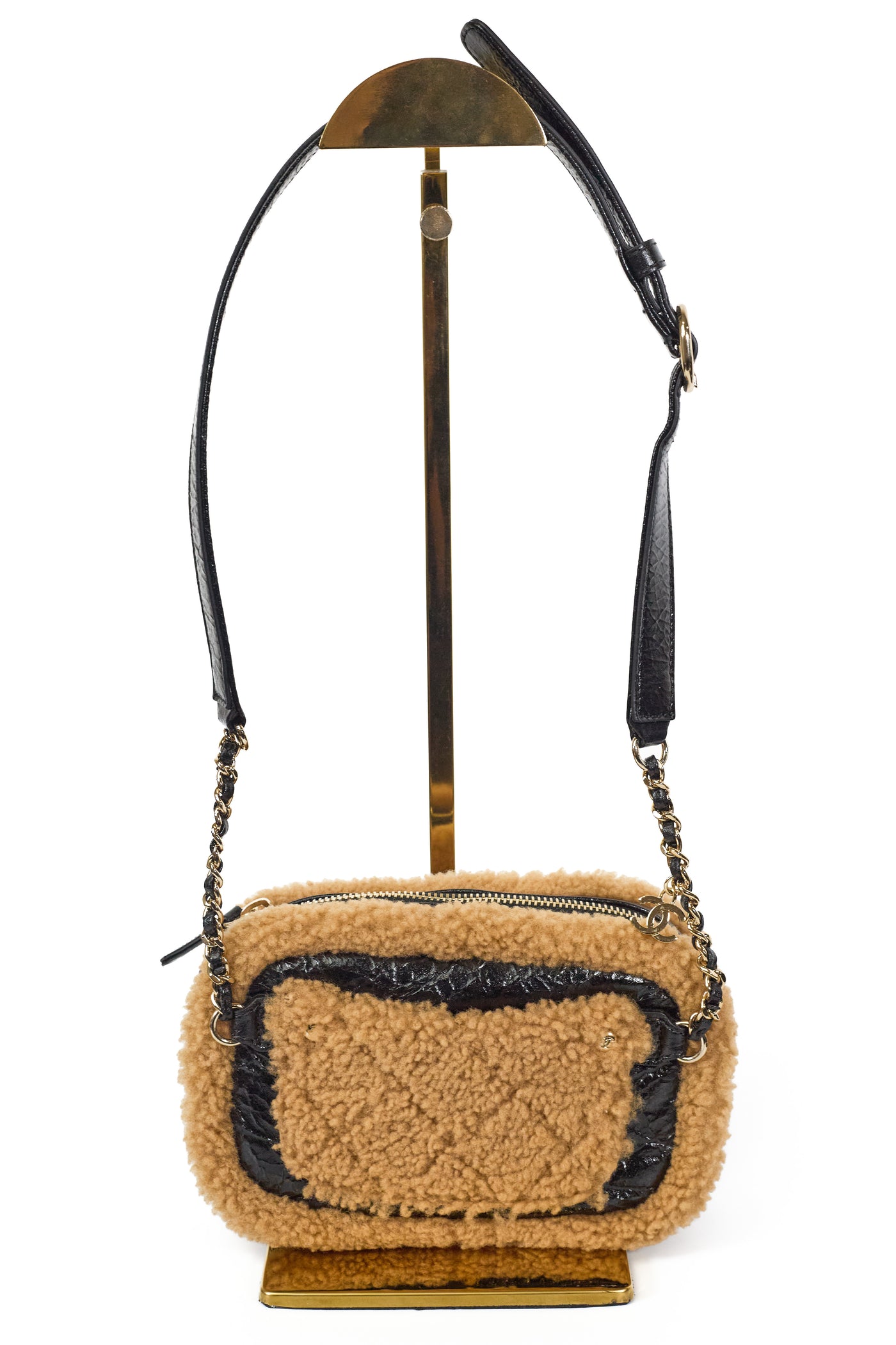 Chanel 2019 FW Runway Shearling and Crumpled Sheepskin CC Belt Bag