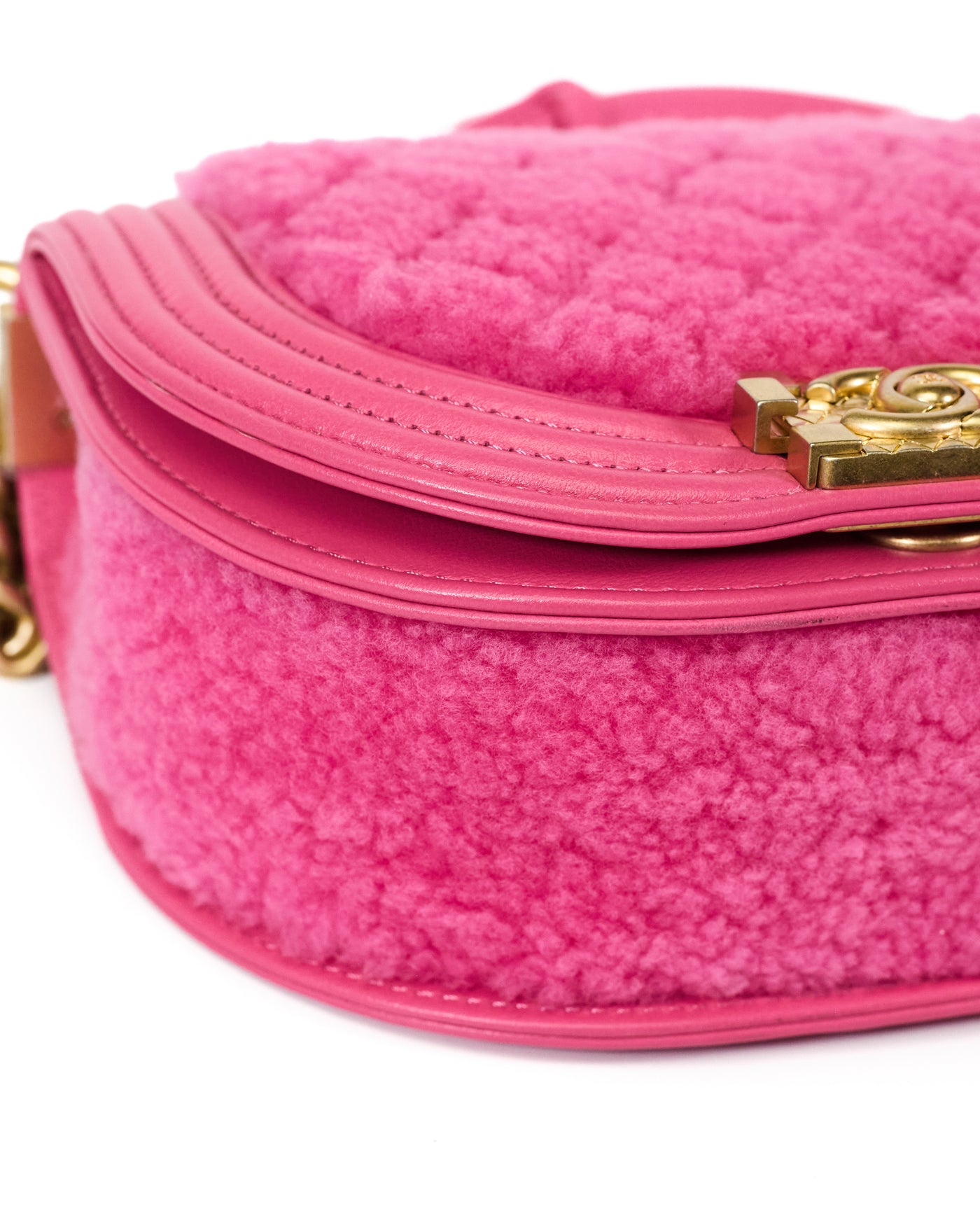 Chanel 2022 FW Runway Pink Shearling and Leather Messenger Boy Bag