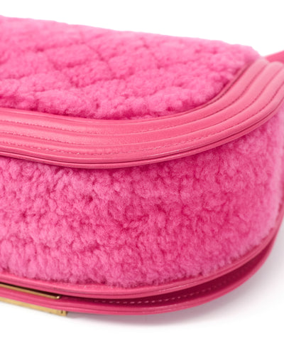 Chanel 2022 FW Runway Pink Shearling and Leather Messenger Boy Bag