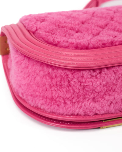 Chanel 2022 FW Runway Pink Shearling and Leather Messenger Boy Bag