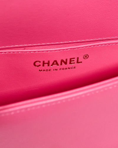 Chanel 2022 FW Runway Pink Shearling and Leather Messenger Boy Bag