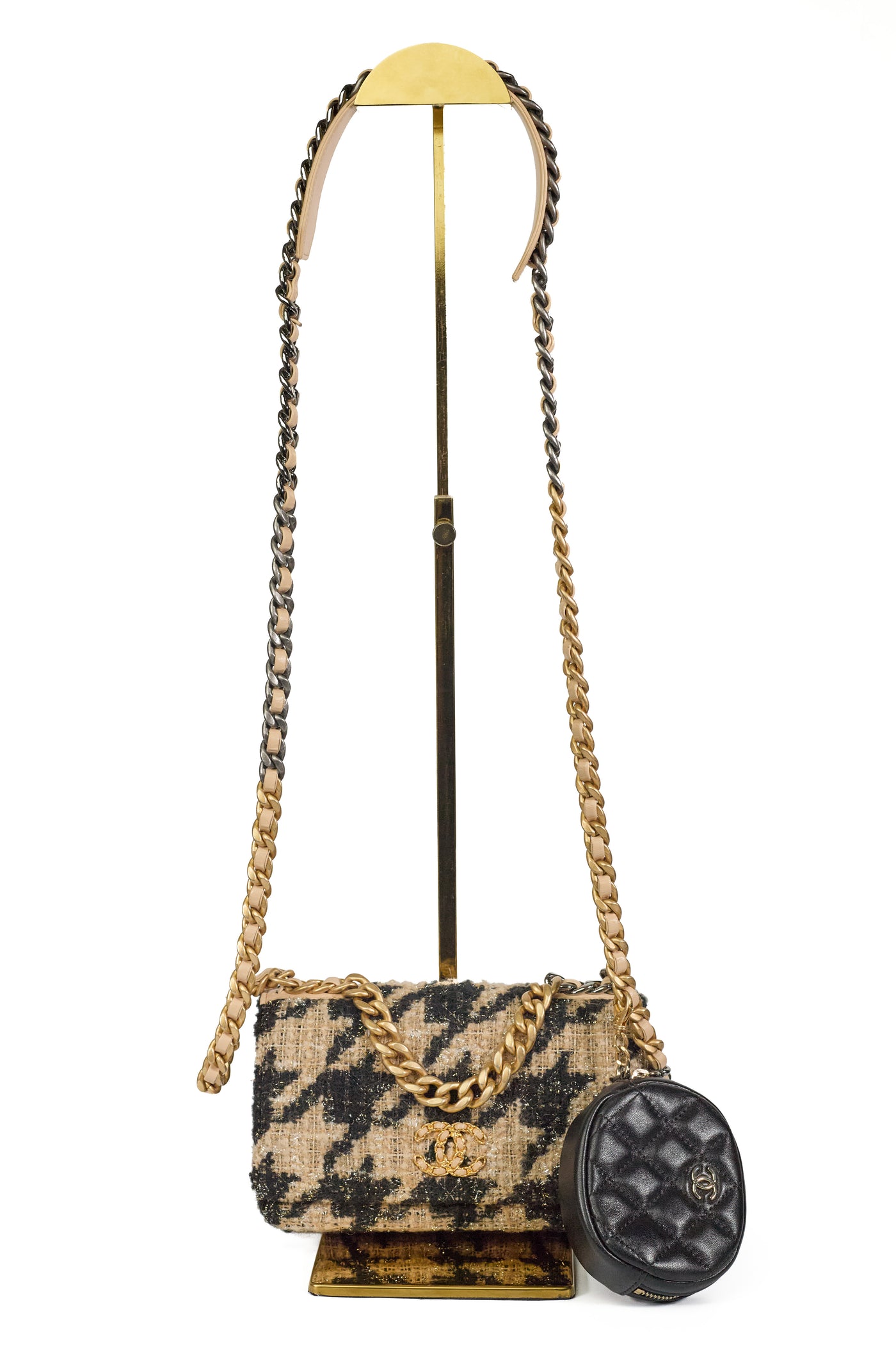 Chanel 2019 FW Houndstooth 19 WOC