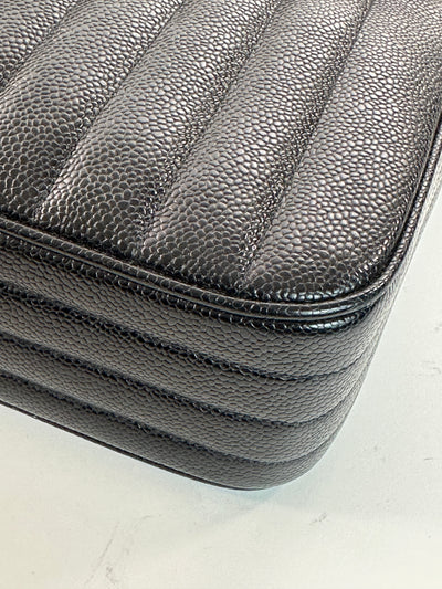 Chanel Rare Vintage Mademoiselle Maxi Caviar Envelope Camera Bag