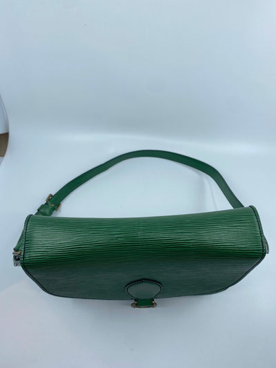 Louis Vuitton Epi Saint Cloud GM