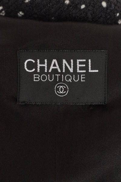 Chanel 1995 Fall/Winter Runway Black Boucle Jacket