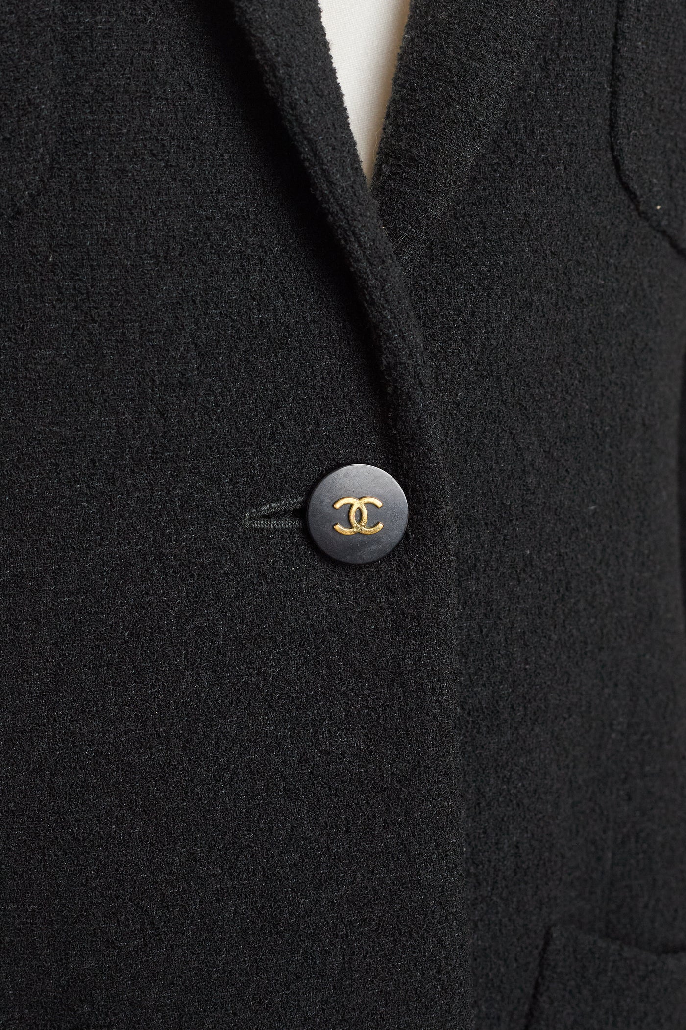 Chanel Vintage 1995 SS Runway Black Boucle Blazer