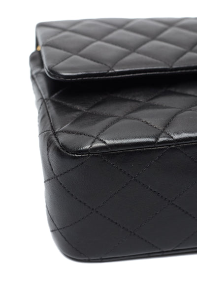 Chanel Vintage Black Lambskin Medium Classic Double Flap