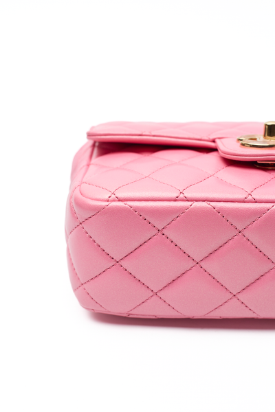 Chanel 2023 Iridescent Pink Lambskin Candy Heart CC Flap Bag