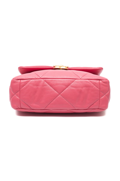 Chanel Pink Shiny Goatskin Medium 19
