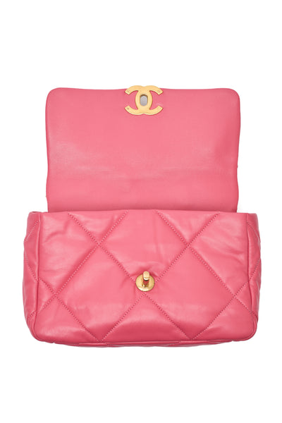 Chanel Pink Shiny Goatskin Medium 19