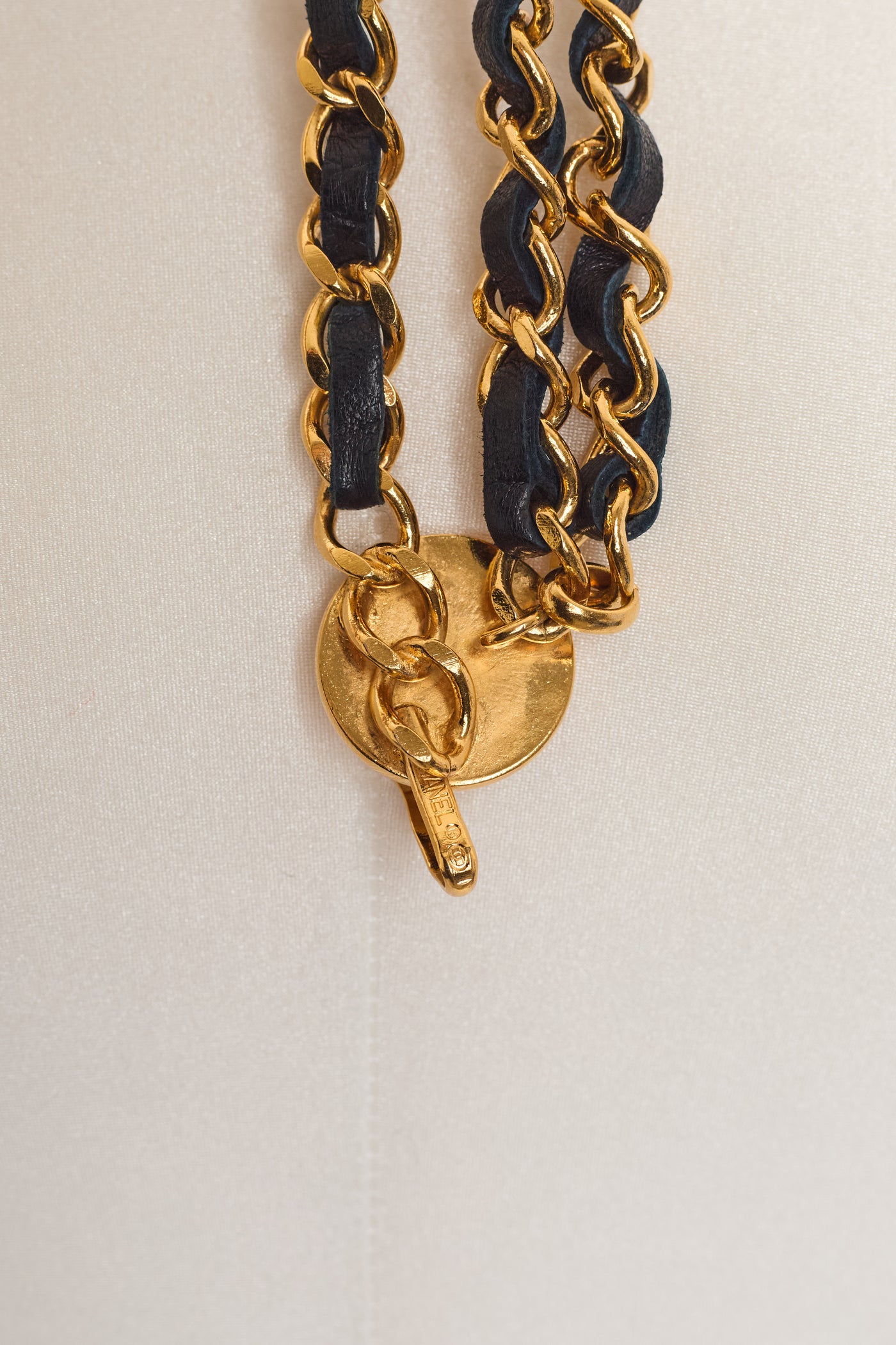 Chanel Vintage Navy Blue Chain Link and Leather CC Belt 81